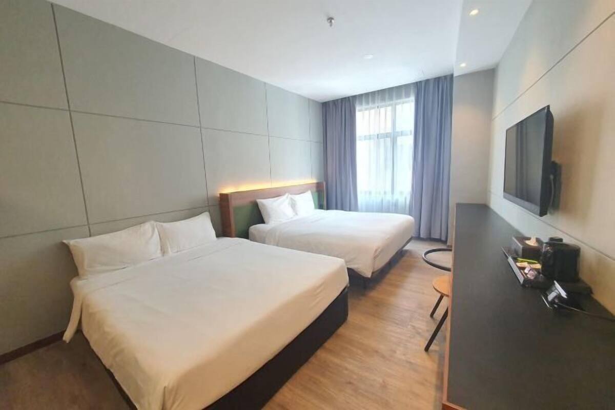 Skrivbord, strykjärn/strykbräda, gratis wi-fi och sängkläder