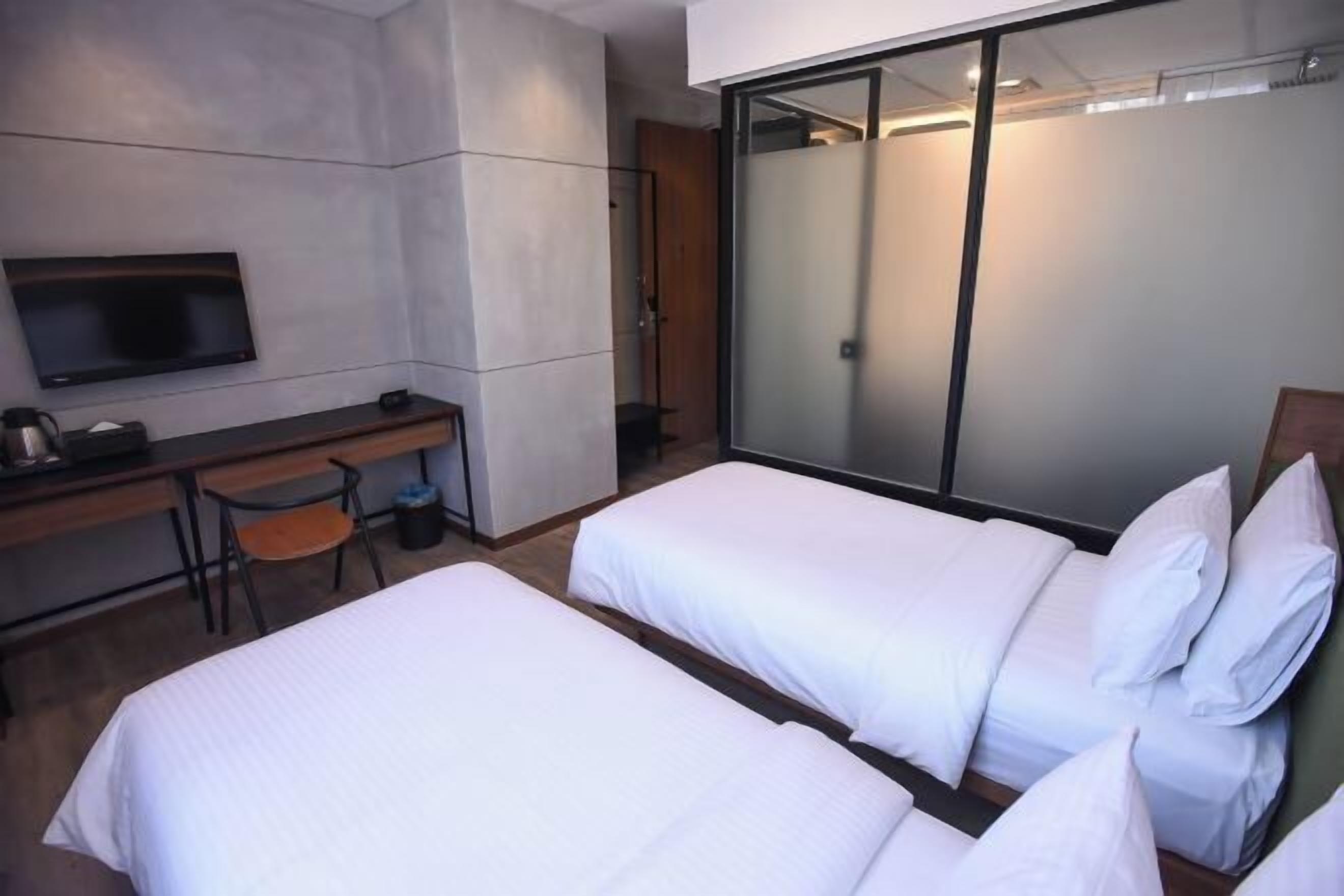 Desk, iron/ironing board, free WiFi, bed sheets