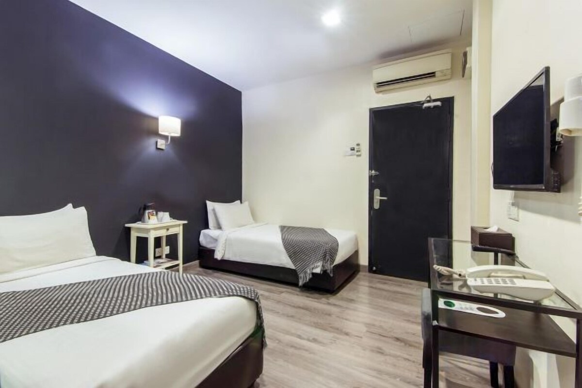 Superior Twin Room No Window