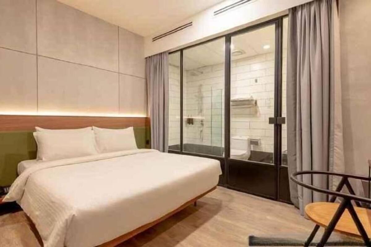 Skrivbord, strykjärn/strykbräda, gratis wi-fi och sängkläder