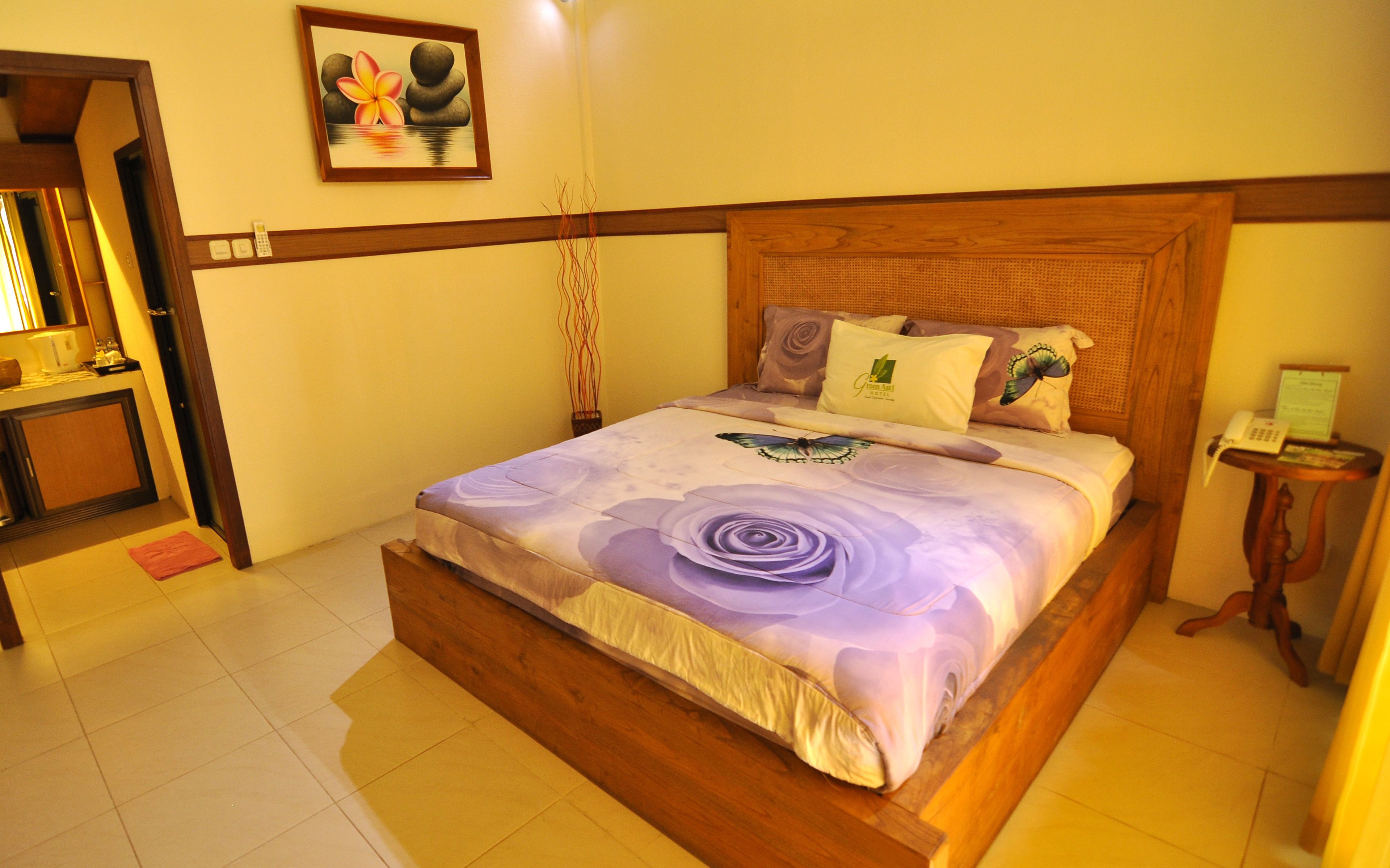 standard room | minibar, desk, rollaway beds, free wifi
