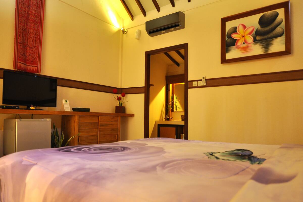 standard room | minibar, desk, rollaway beds, free wifi