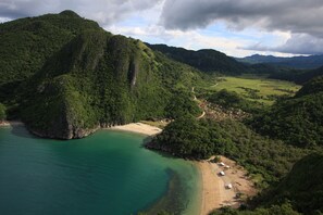 Vlak bij het strand, snorkelen, kajakken
