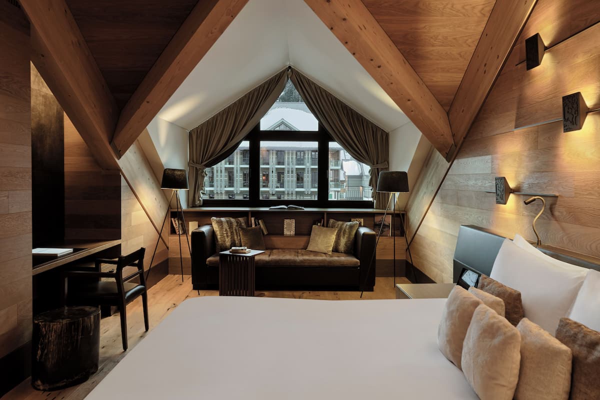 Furka 3-Bedroom Signature Suite | Bộ đồ giường cao cấp, chăn bông, nệm có lớp đệm bông 