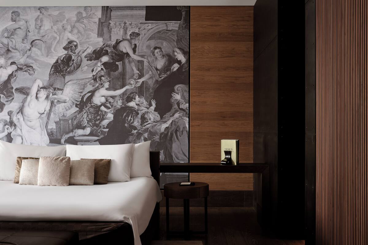 Alpine 2-Bedroom Suite | Bộ đồ giường cao cấp, chăn bông, nệm có lớp đệm bông 