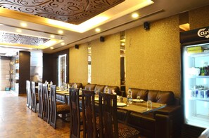 Food and drink - Hotel Metro View (New Delhi)