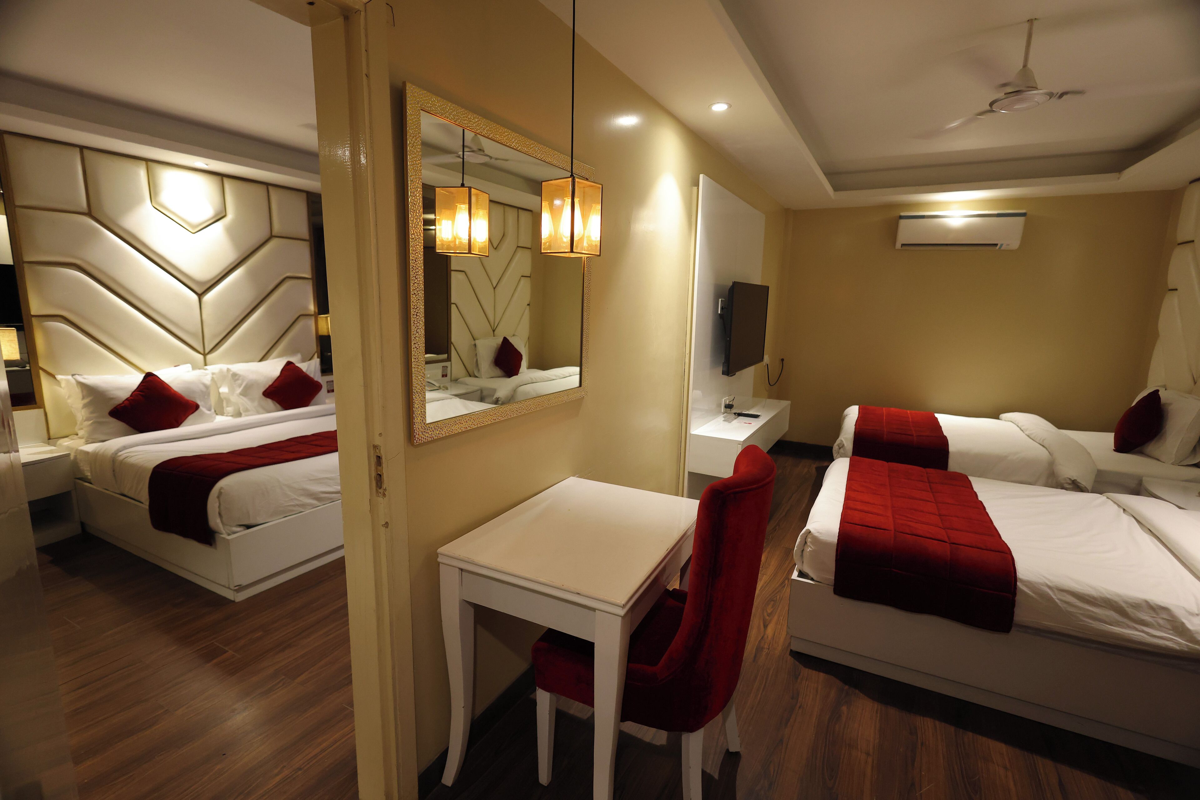 1 bedroom, premium bedding, in-room safe, desk