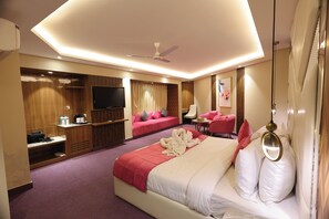 プレジデンシャル スイート (Presidential Suite with Airport Drop) | 1 室のベッドルーム、高級寝具、セーフティボックス (室内)、デスク