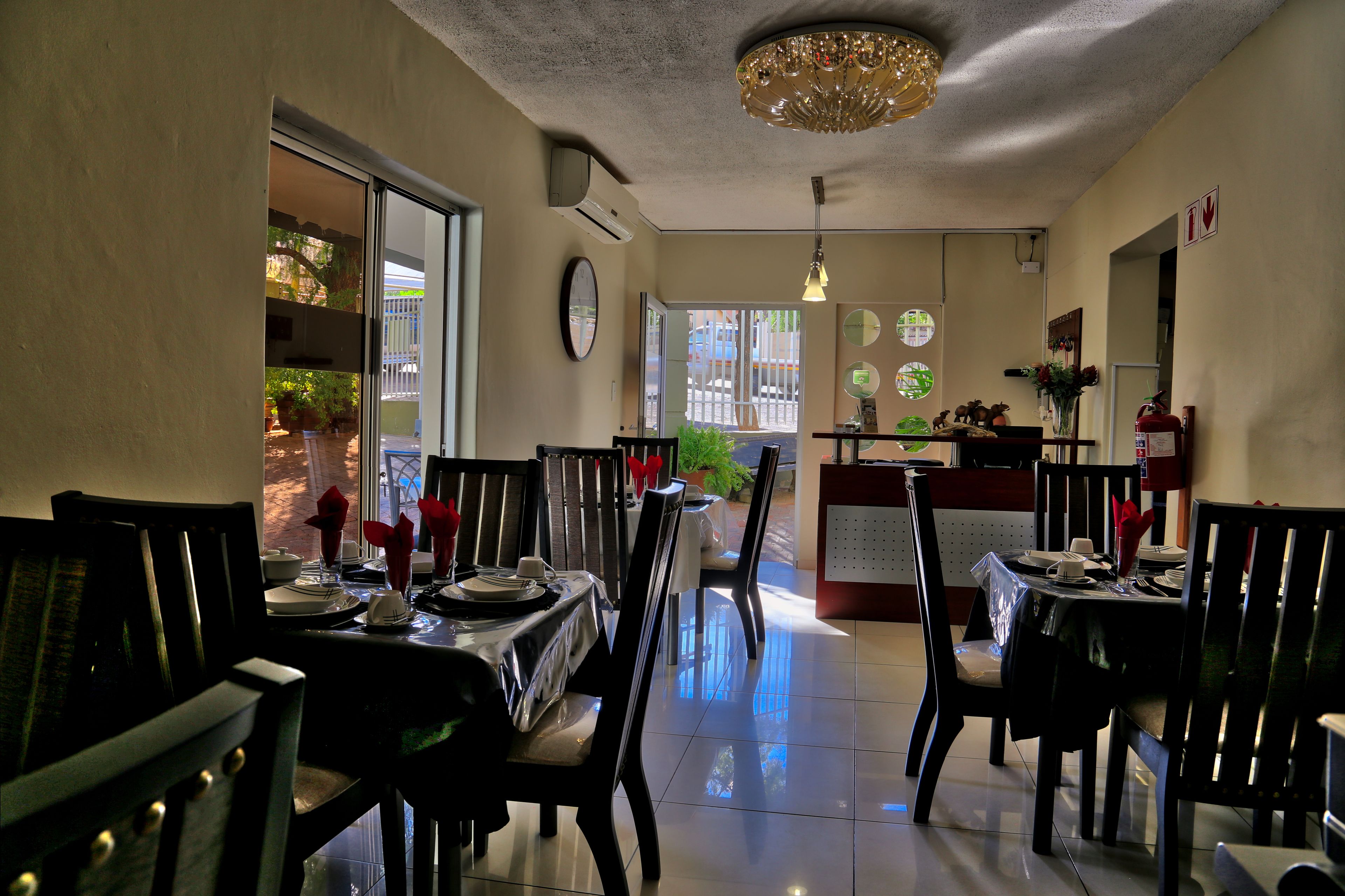 Desayuno inglés diario (NAD 70 por persona)