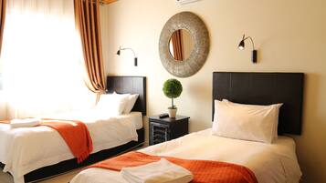 Tabla de planchar con plancha y wifi