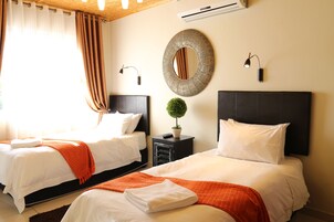 Tabla de planchar con plancha y wifi