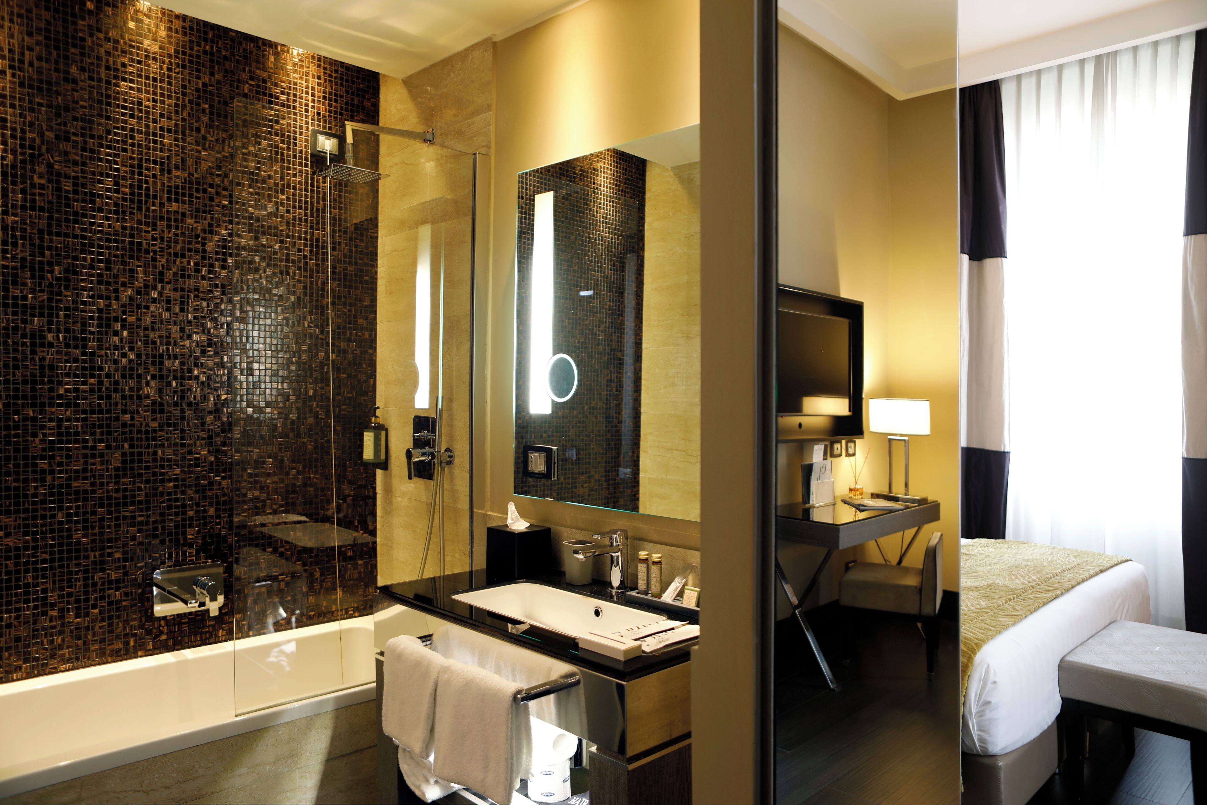 superior double or twin room | 1 bedroom, premium bedding, in-room safe, soundproofing