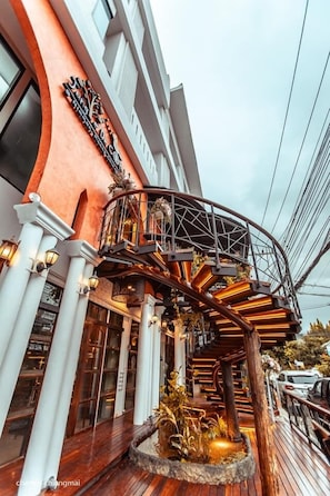 Exterior - Vulcano Hotel Chiang Mai (Chiang Mai)