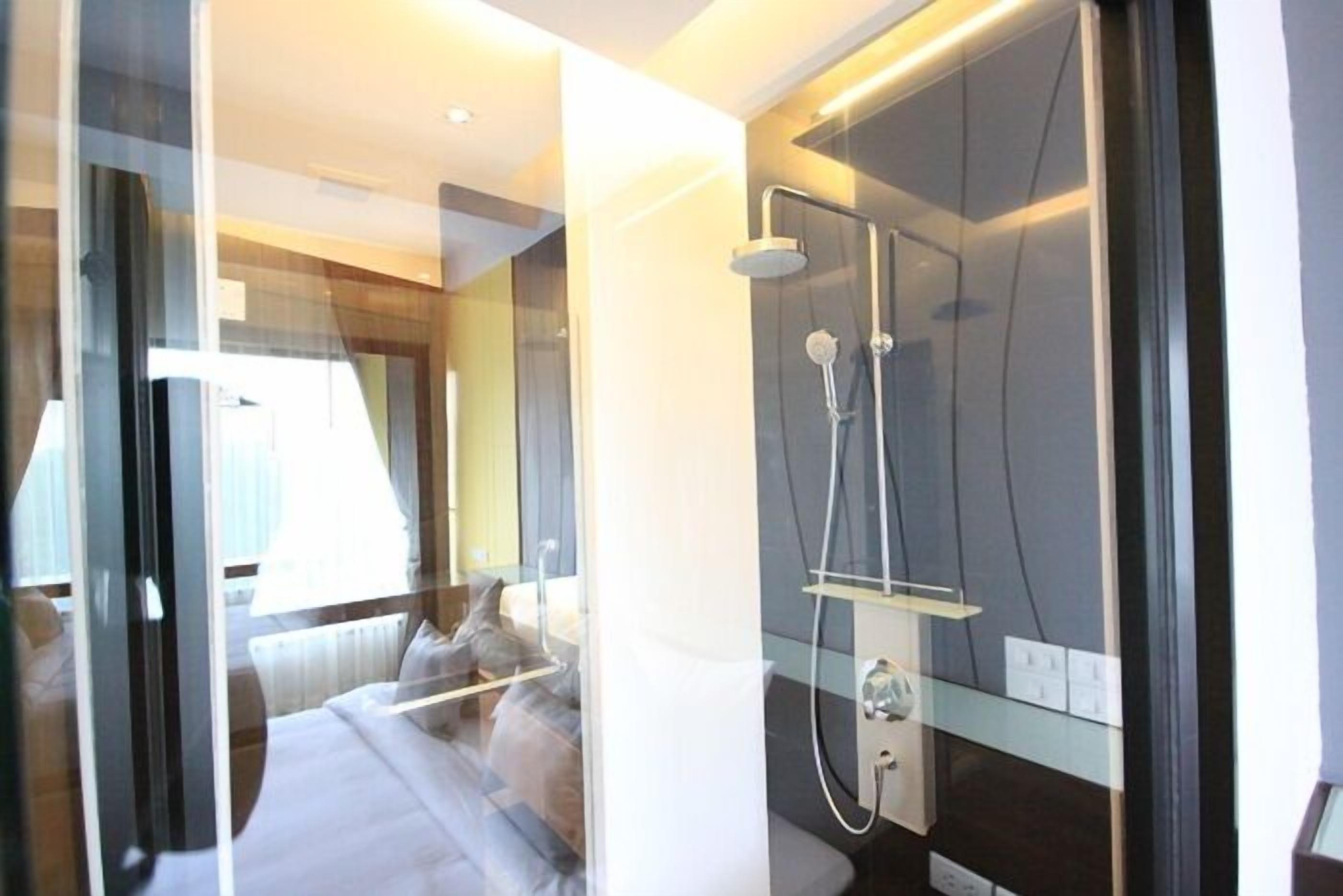 Shower kamar mandi