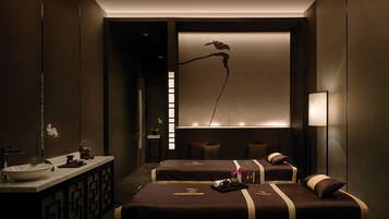 Sauna, steam room
