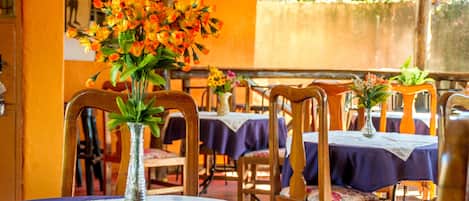 Café da manhã continental grátis todos os dias