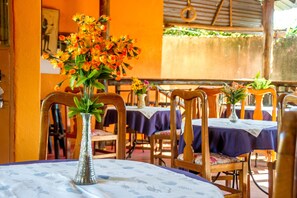 Desayuno continental incluido todos los días 