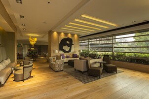 Kawasan tempat duduk lobi