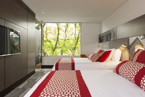 Superior Twin Room | Premium bedding, minibar, in-room safe, desk