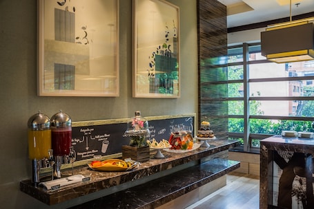 Daily buffet breakfast (COP 65000 per person)