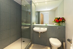 Articles de toilette gratuits, sèche-cheveux