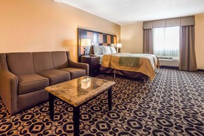 Suite, 1 cama King size, para no fumadores | Decoración personalizada, muebles diferentes y escritorio 