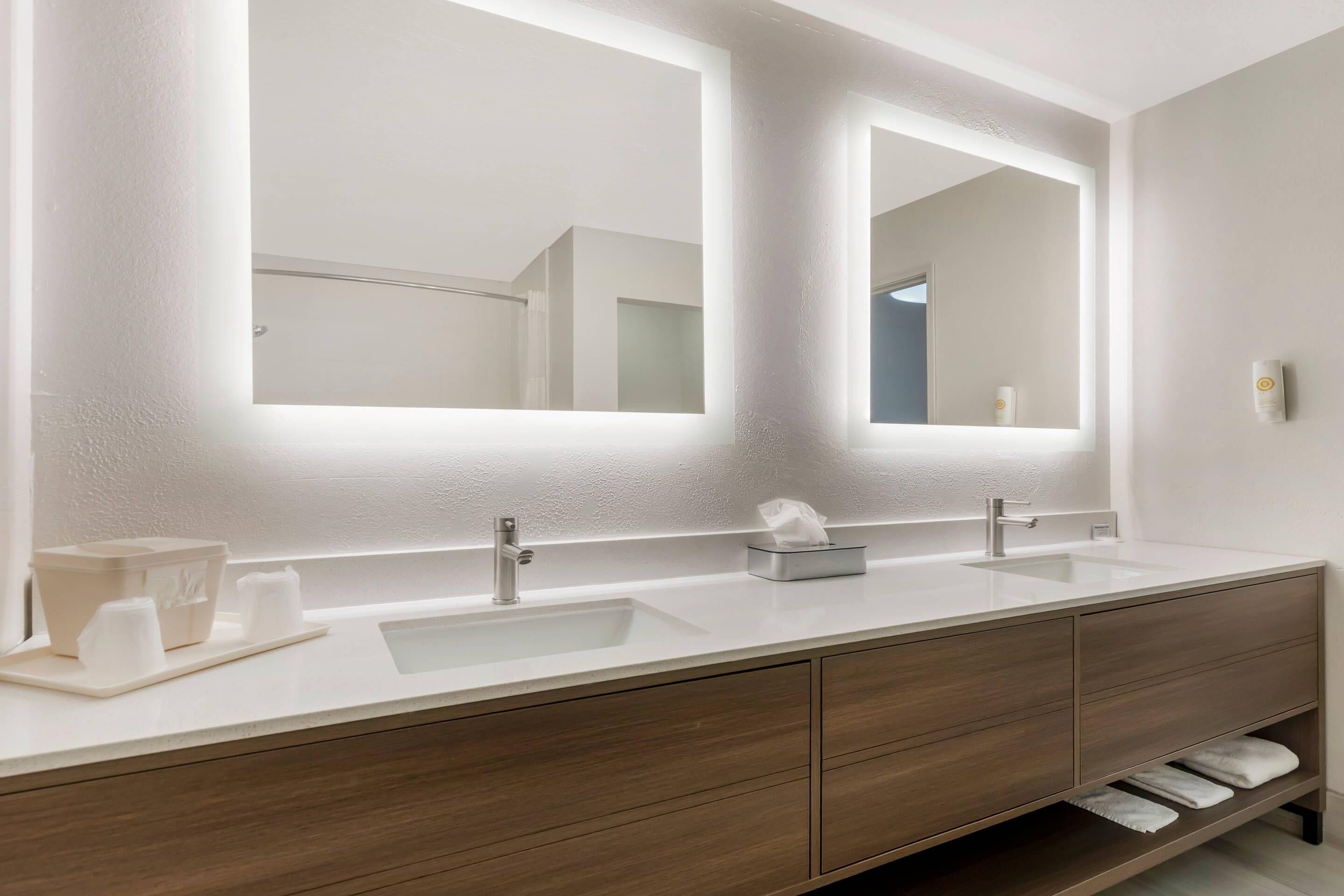 Decoración personalizada, muebles diferentes y escritorio 