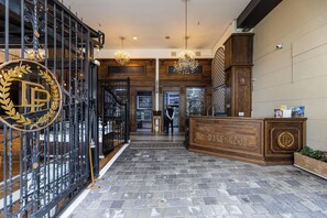 Entrada al alojamiento