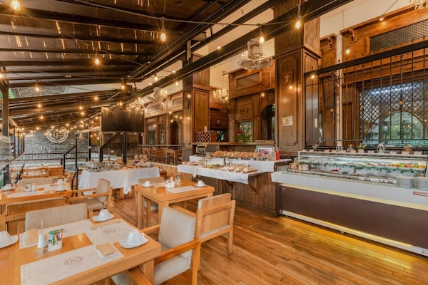 Dagelijks ontbijtbuffet inbegrepen