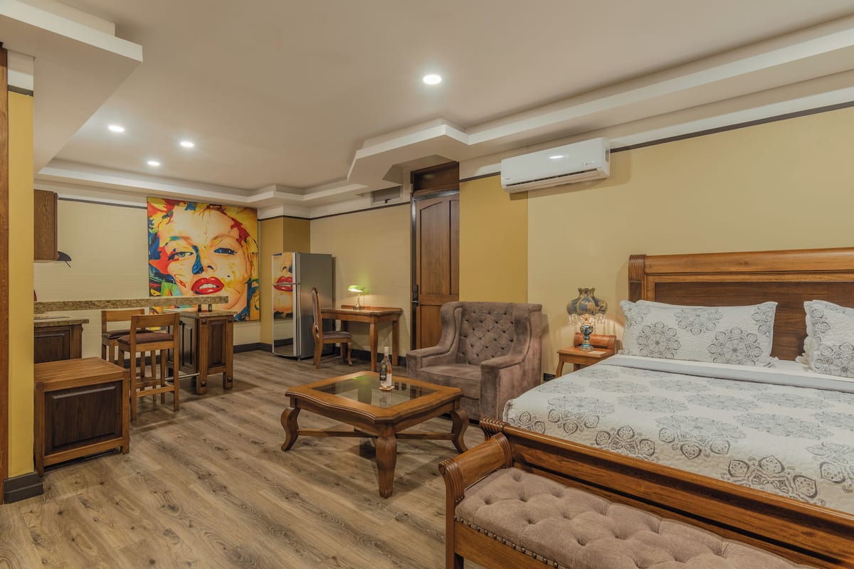 Habitación clásica | 1 dormitorio, sábanas de algodón egipcio, ropa de cama de alta calidad