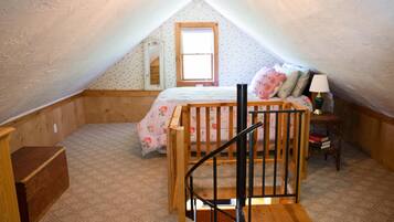 Family Cottage, Ensuite (Sugar Shack) | Egyptian cotton sheets, premium bedding, individually decorated
