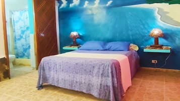 Habitación Deluxe, 1 habitación, vistas al jardín, planta baja | Ropa de cama de alta calidad y edredones de plumas