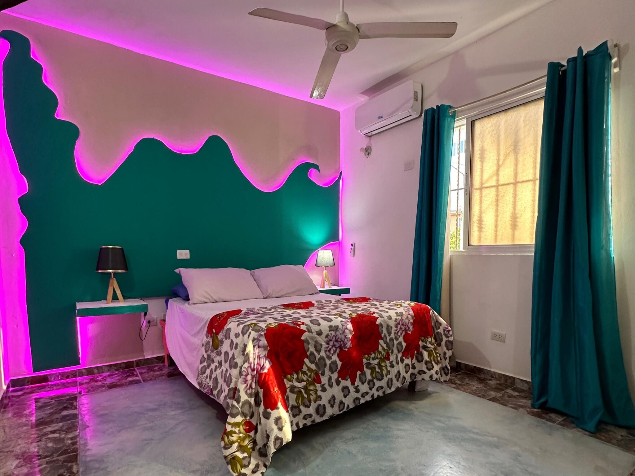 Condo familiar, 2 camas Queen size, vista a la montaña, en edificio contiguo | Ropa de cama de alta calidad, edredón y camas con pillow-top 