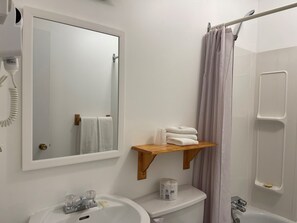 Habitación estándar, 1 cama Queen size | Wifi gratis 