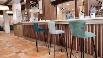 Bar (in der Unterkunft)