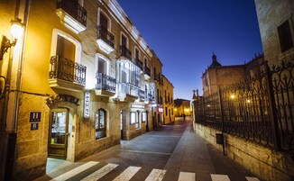 Fachada del alojamiento - Noche
