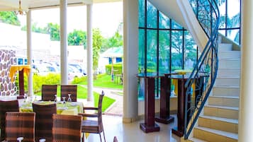 4 Restaurants, Frühstück