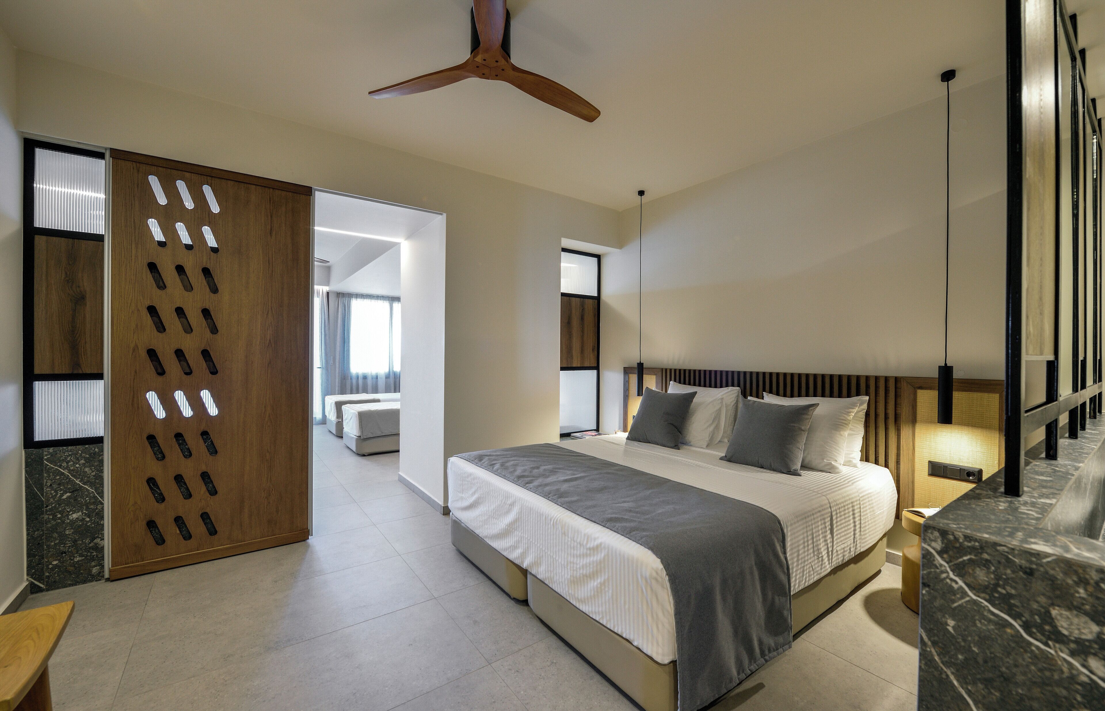 Deluxe Family Room SV | Cofres nos quartos, cortinas blackout, quartos à prova de som