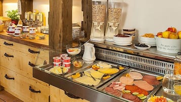 Desayuno bufé gratuito y diario