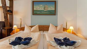 2 Schlafzimmer, Allergikerbettwaren, individuell eingerichtet