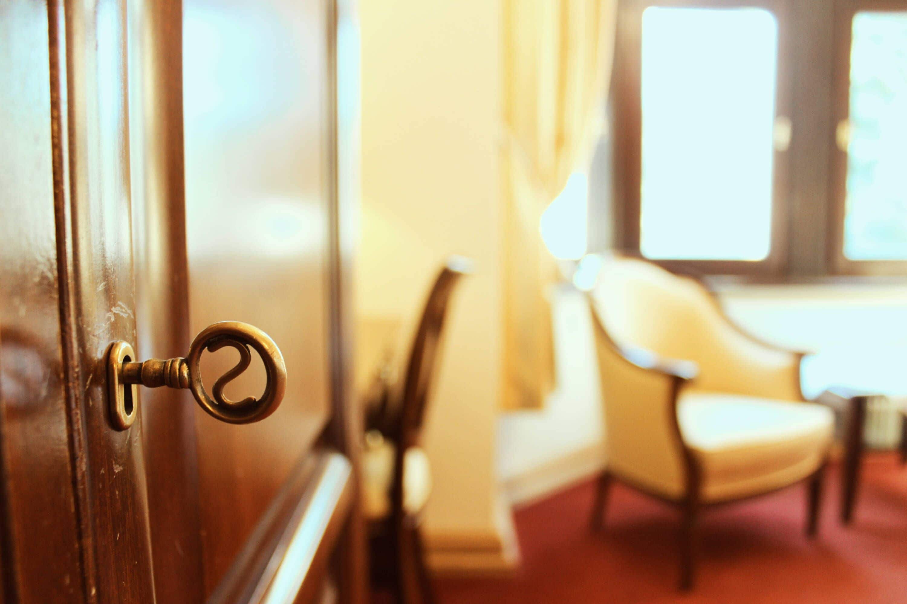 double room | living area | flat-screen tv