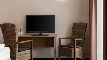 Ropa de cama de alta calidad y minibar con artículos gratuitos