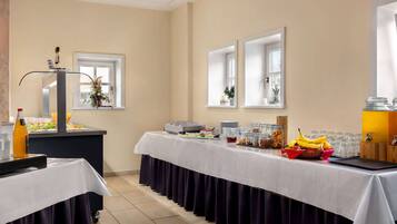 Daily buffet breakfast (EUR 14.00 per person)