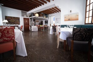 Mediterranean cuisine - Hotel Forn Nou (Arta)