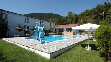 Seasonal outdoor pool