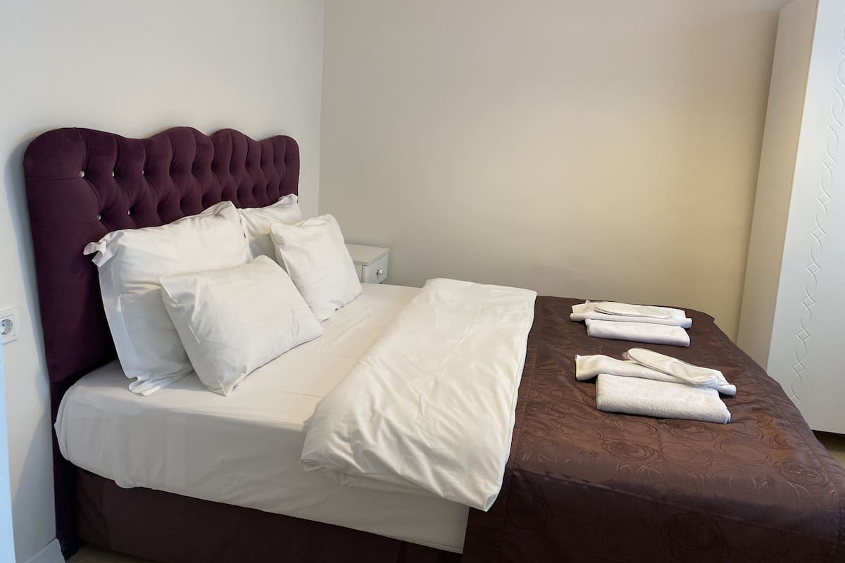 Apartamento familiar | 1 dormitorio, minibar, caja fuerte y escritorio