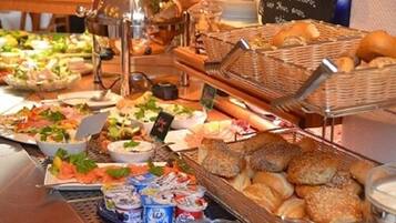 Tägliches inbegriffenes Frühstücksbuffet