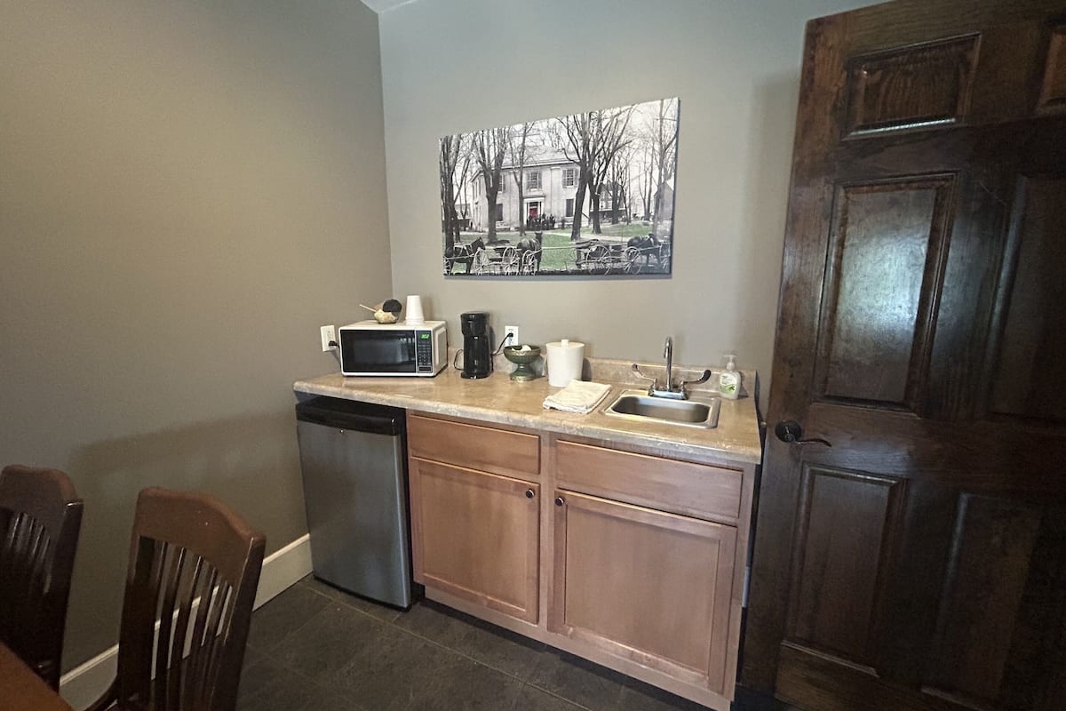 double room, ensuite (king suite) | 1 bedroom