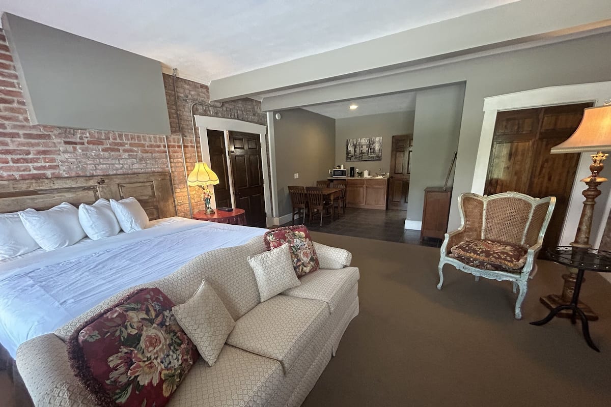 Double Room, Ensuite (King Suite)
