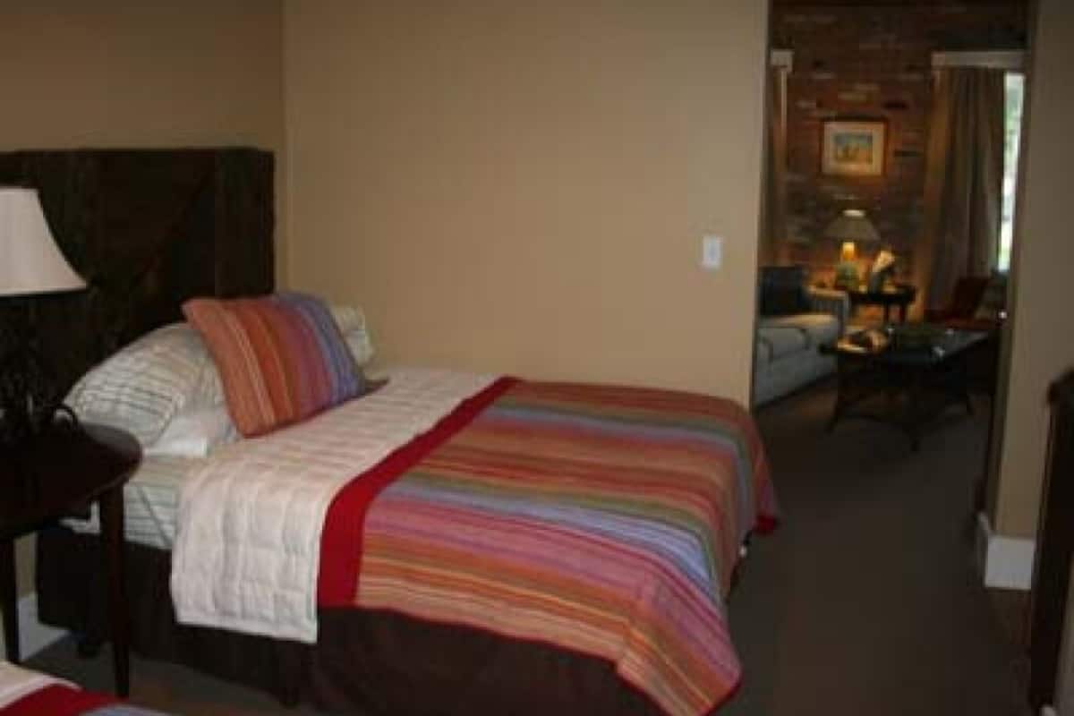 Doppelzimmer, mit Bad (Deluxe Double Queen Suite)